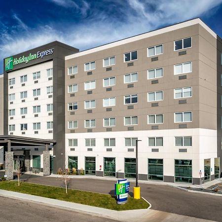 Holiday Inn Express & Suites - Brandon By Ihg Екстериор снимка