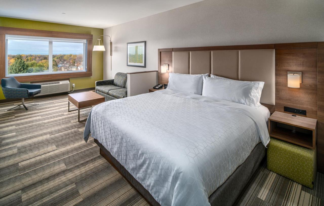 Holiday Inn Express & Suites - Brandon, An Ihg Hotel Екстериор снимка