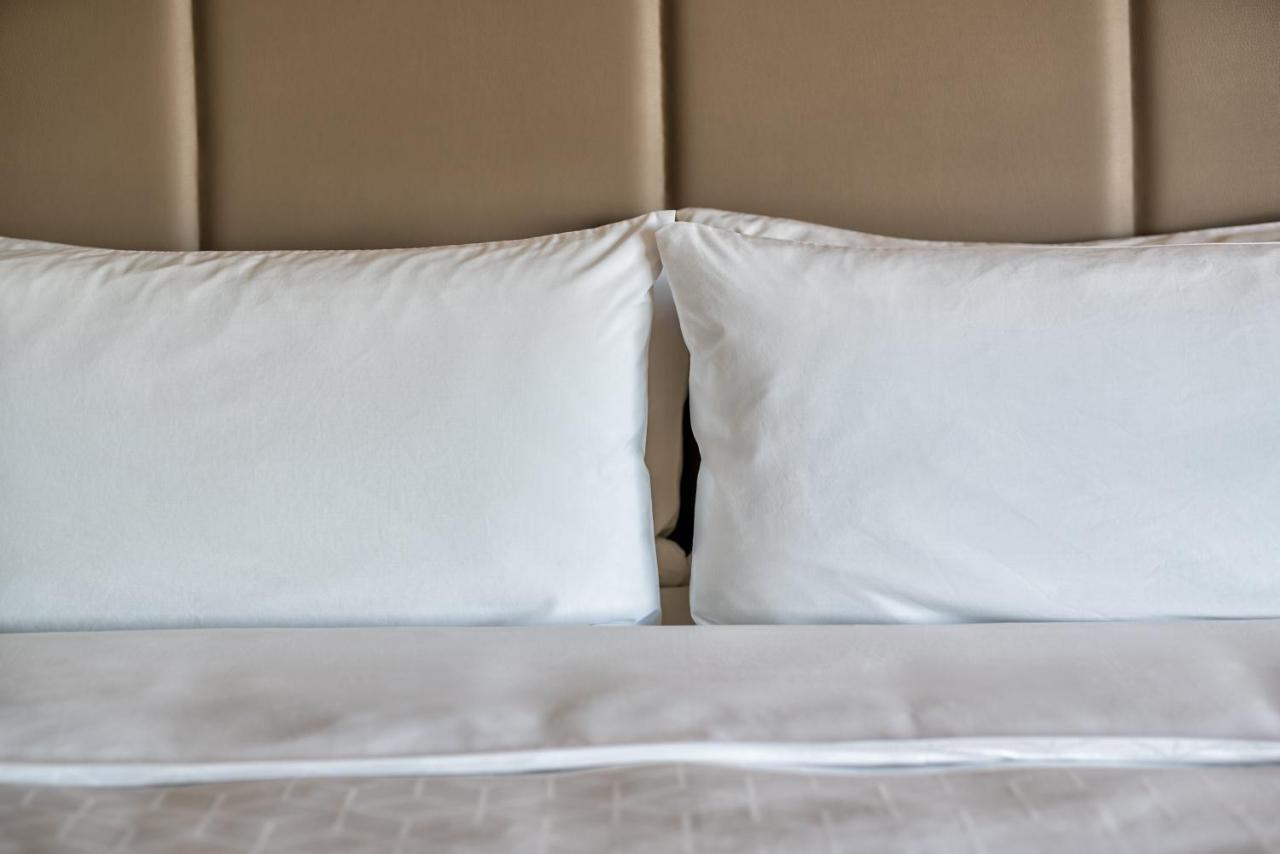Holiday Inn Express & Suites - Brandon By Ihg Екстериор снимка